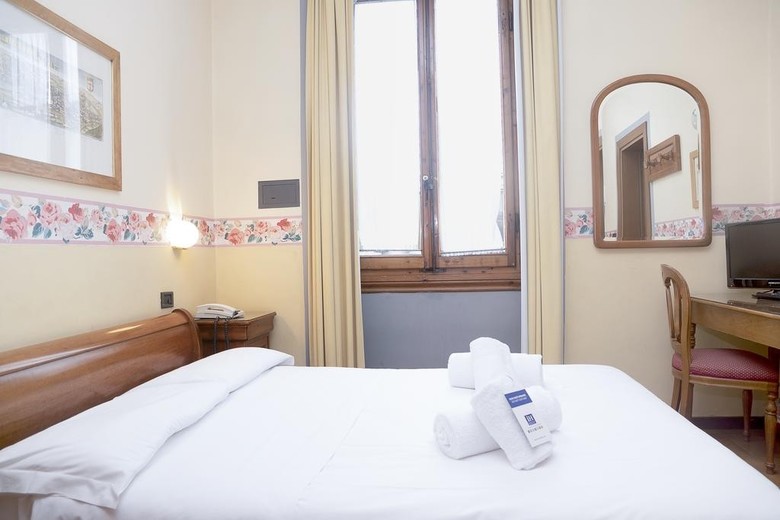 Select Hotel