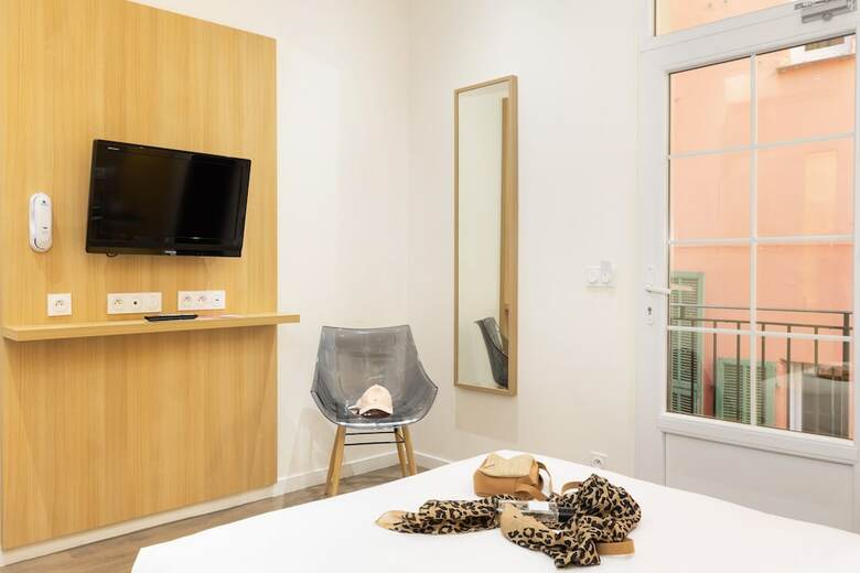 Nicea Hotel