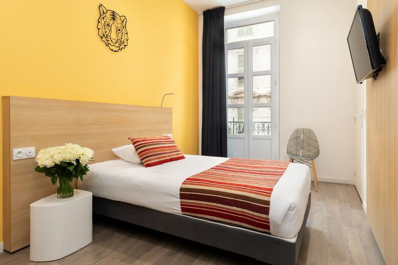 Nicea Hotel