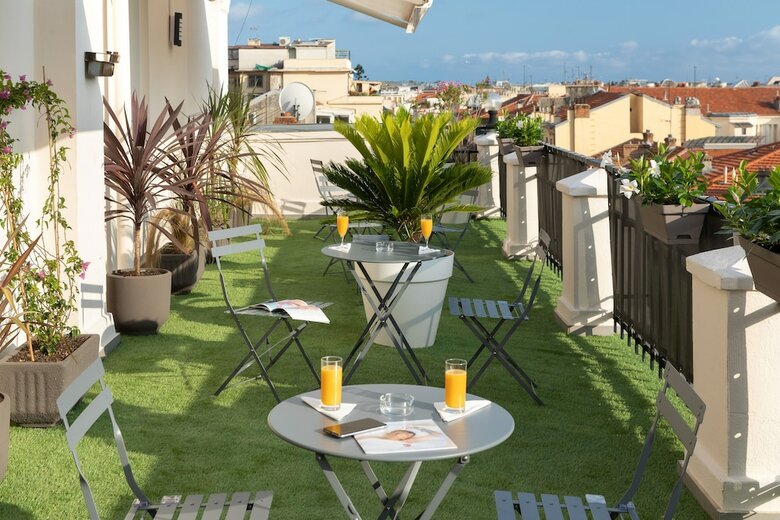 Nicea Hotel