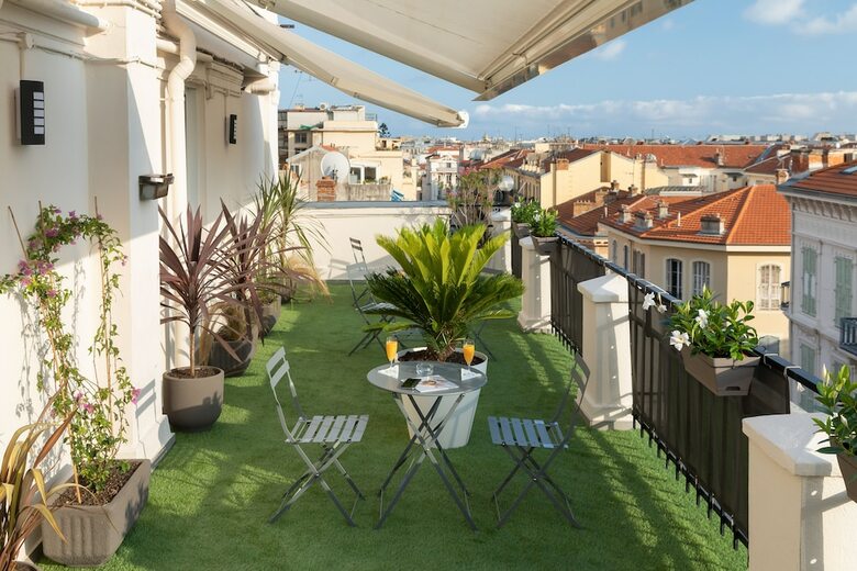 Nicea Hotel