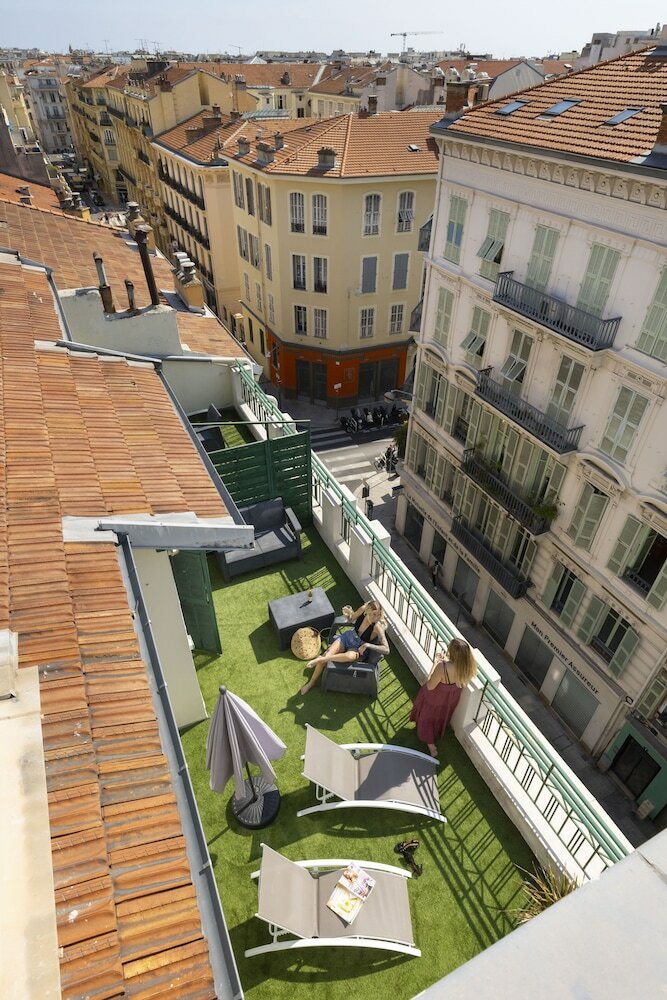 Nicea Hotel
