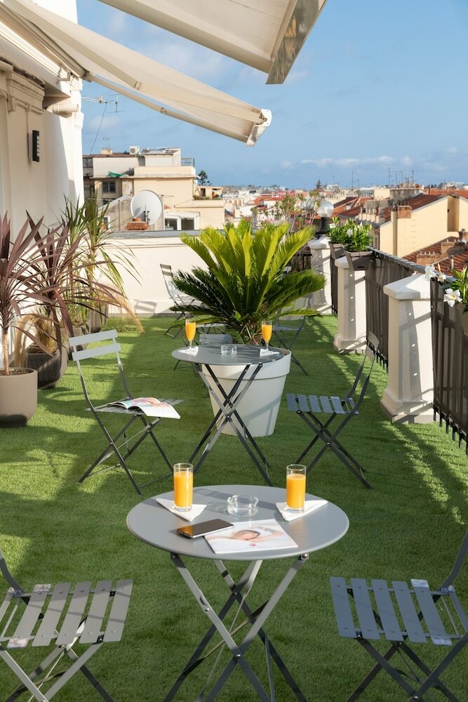Nicea Hotel