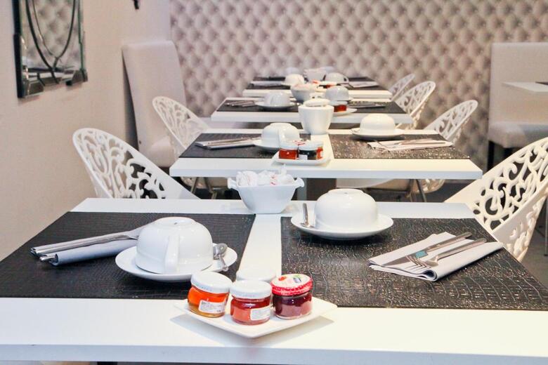 Nouvel Hotel Kinzy