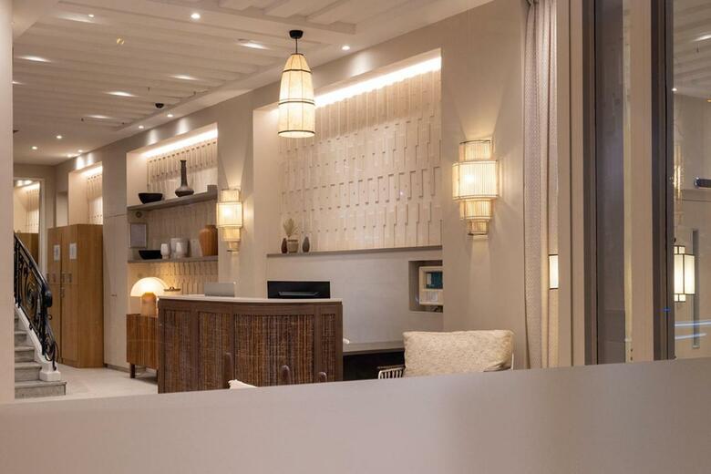 Hotel Crisol Lumi�re