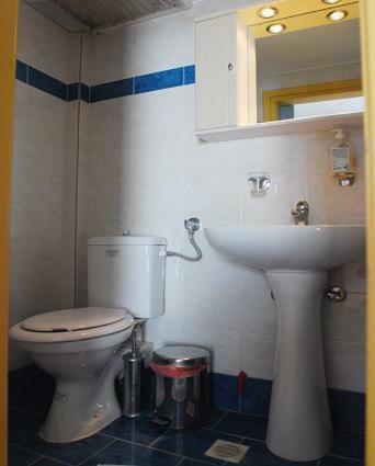 Hostal Anerousa