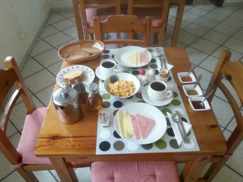 Hostal Oinoi Hotel