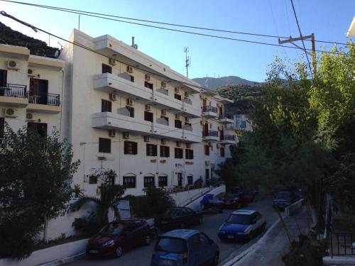 Hostal Oinoi Hotel