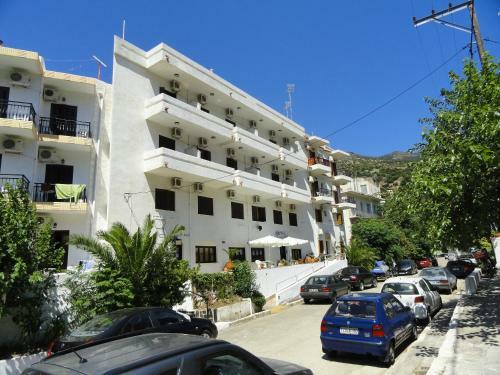 Hostal Oinoi Hotel