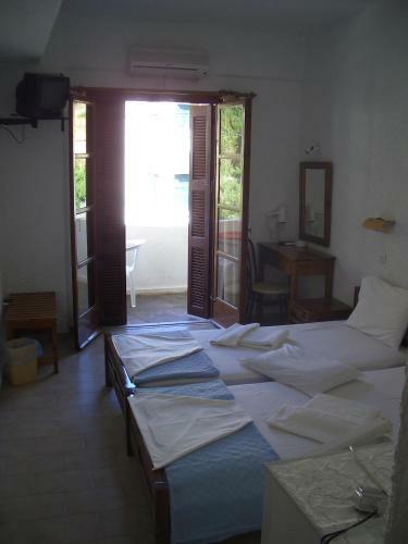 Hostal Oinoi Hotel