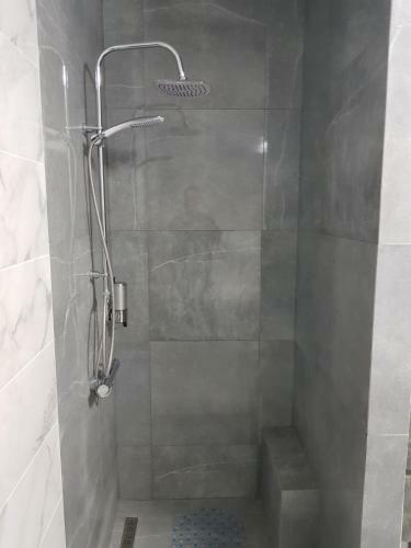 Apartamento Uzhorod 3 Room Lovely House