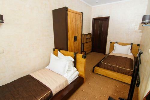 Hotel ??????????