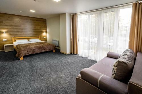 Rooms Hotel