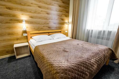 Rooms Hotel