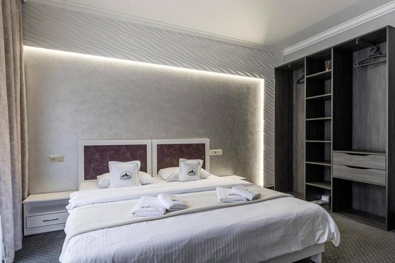 Hotel ??????? ??????