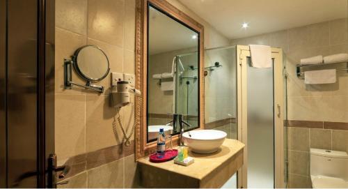 Apartamento Royal Suites Hotel - One-bedroom Suite 2