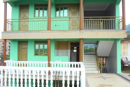 Hostal Car-net Guest House