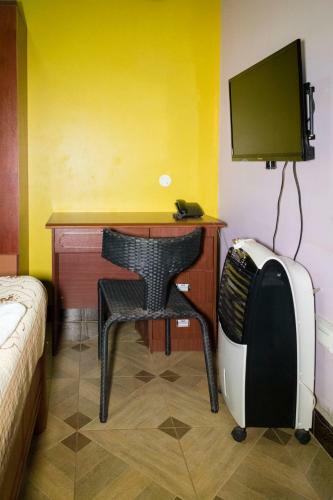 Strikers Hotel