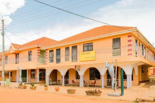 Strikers Hotel