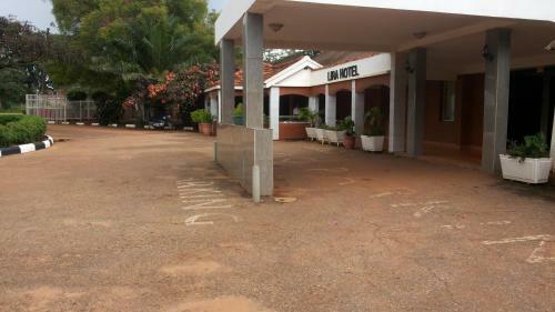 St Lira Hotel