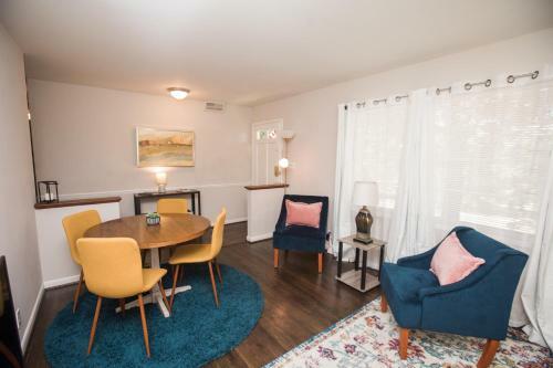 The Highland Hideaway - 2 Min From St Vincents, 5 From 5 Points