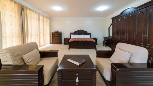 Hostal Room In Bb - Trendy Executive Suites In Masaka 2