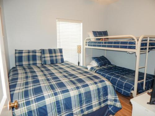 042 North Shore Home