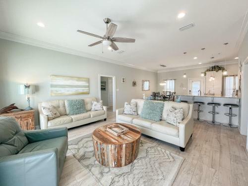 059 Dauphin Tale Home
