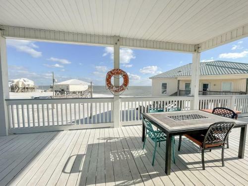 059 Dauphin Tale Home