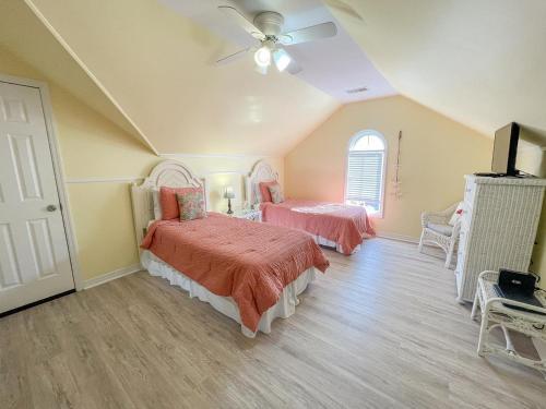 025 The Sanderling Home