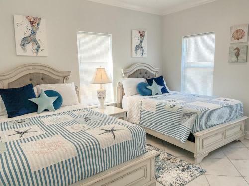 021 Petite Dauphine Home