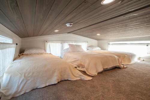 Sunset Cottage, River Rocks Landing With 3 Pools! Bungalow