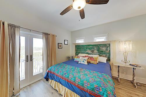 New Listing! Lagoon-front Townhouse With Pool, Deck Townhouse