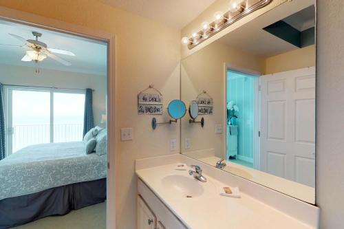 Apartamento Crystal Shores West Condos