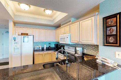 Apartamento Crystal Shores West Condos