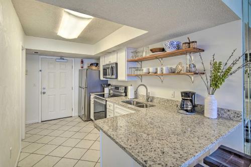 Apartamento Cozy Beachfront Escape With Pool And Gulf Access!