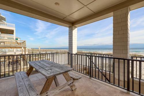 Gulf Shores License To Chill