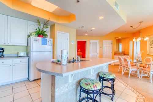 Lighthouse Condominiums III