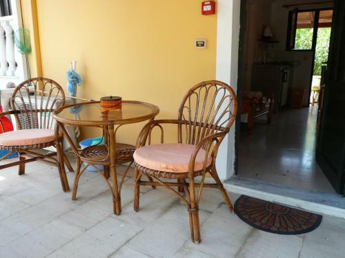 Athina Apartments