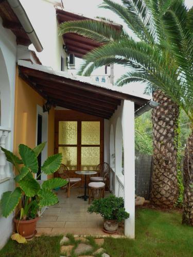 Athina Apartments