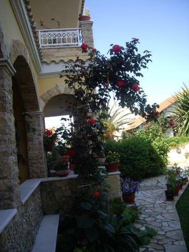 Alex Studios & Apartments