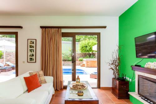 Arhontika Villas