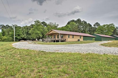 Guntersville Cabin With Views - Walk To Lake!
