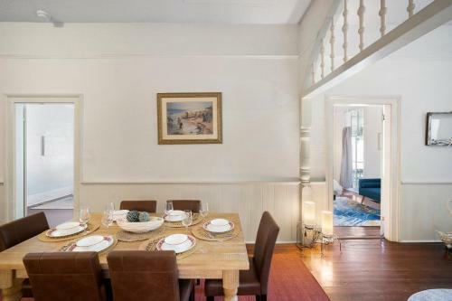 The Mardis Gras Manor - Walkable, Historic, Local Treasure