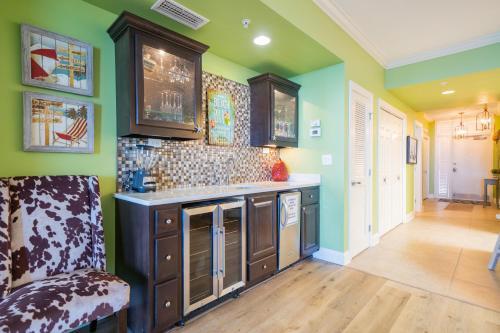 The Moorings Unit 517