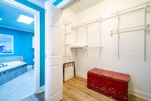 The Moorings Unit 517