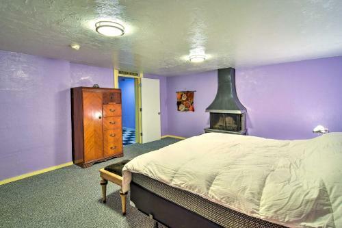 Downtown Anchorage Home, 1 Block To Coastal Trail!