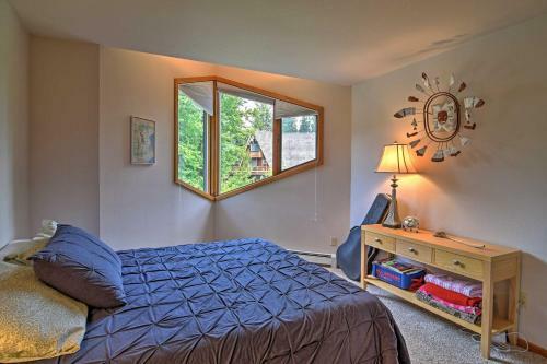 Custom Girdwood Home 2 Blocks From Alyeska Resort!