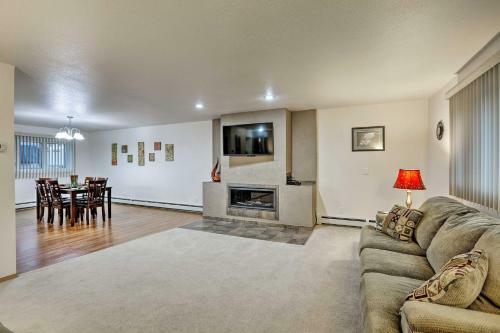Fairbanks Alaskan Abode, 1 Mi To Pioneer Park