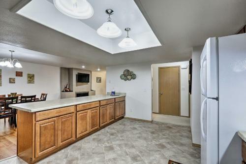 Fairbanks Alaskan Abode, 1 Mi To Pioneer Park